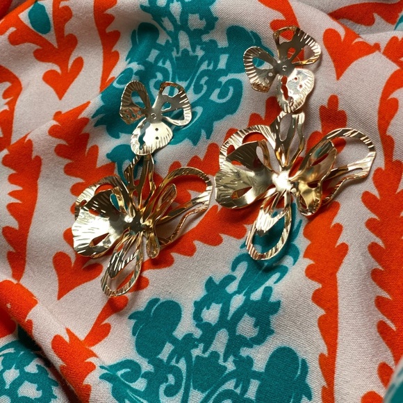 Golden Butterfly Earrings ✨ - Picture 7 of 8